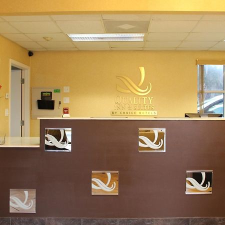 Quality Inn & Suites Near Panama Stadt Exterior foto