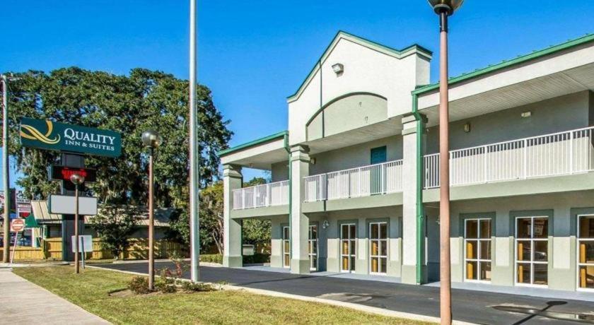 Quality Inn & Suites Near Panama Stadt Exterior foto
